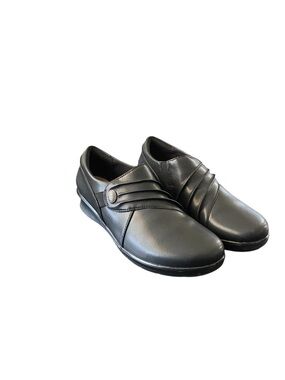 Clarks Black Leather Ankle Slip-On Booties
